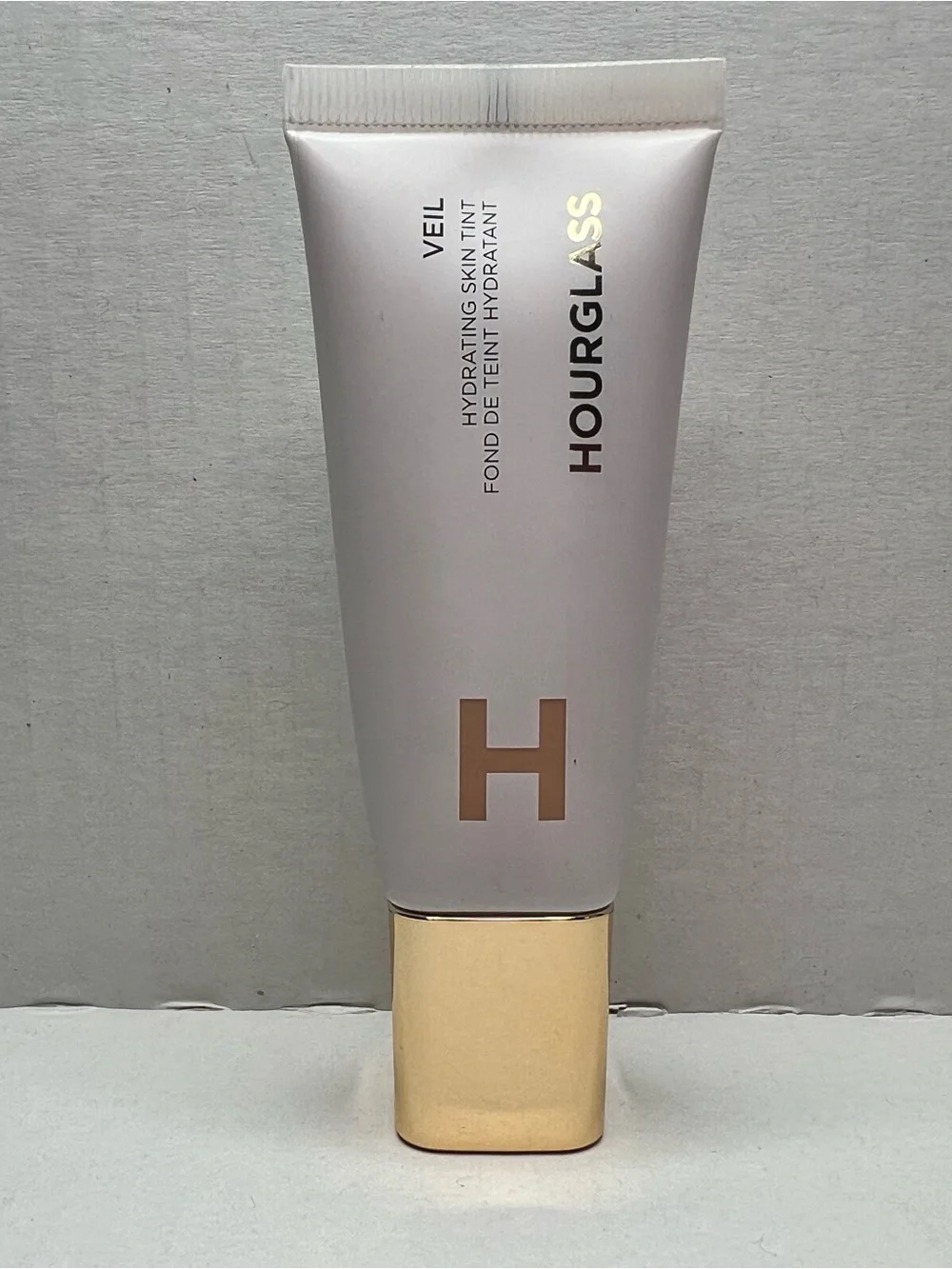 Hourglass Veil Hydrating Skin Tint Foundation